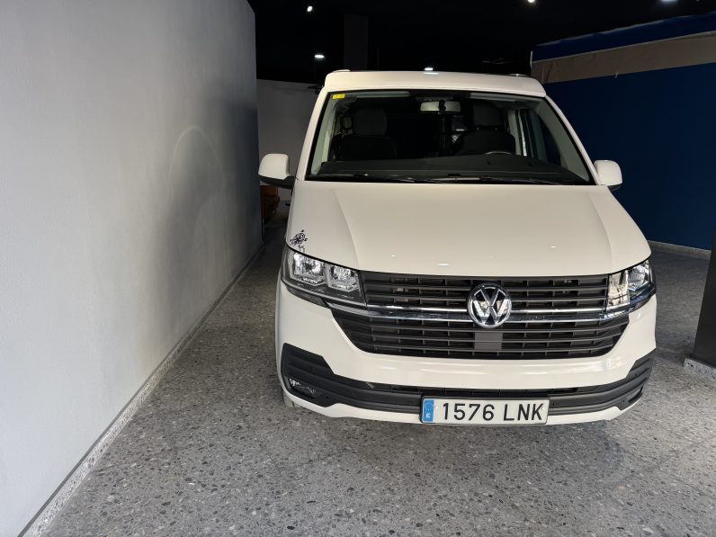 
								Volkswagen Caravelle full									