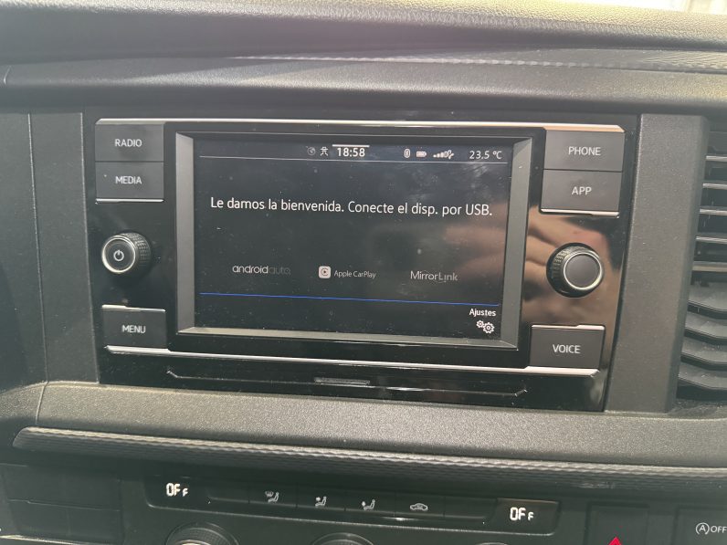 
								Volkswagen Caravelle full									