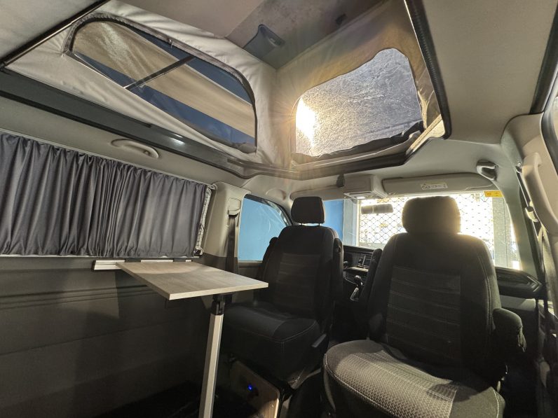 
								Volkswagen Caravelle full									