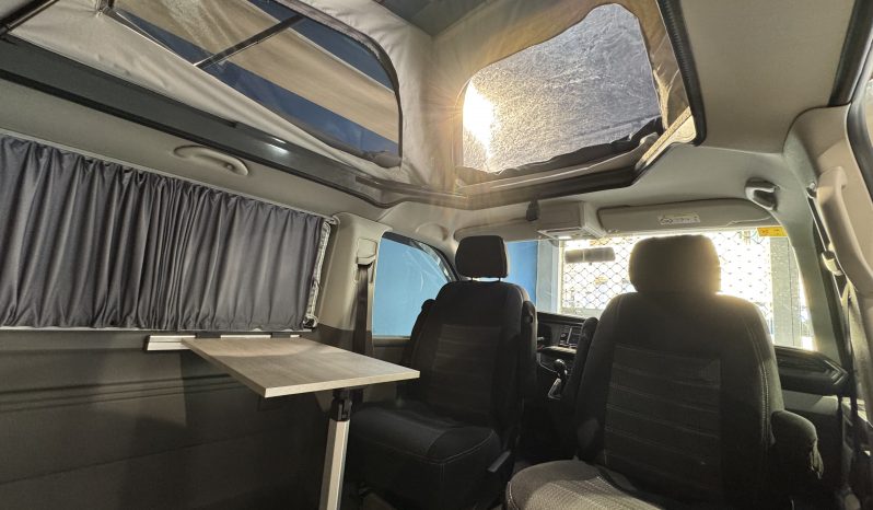 
								Volkswagen Caravelle full									