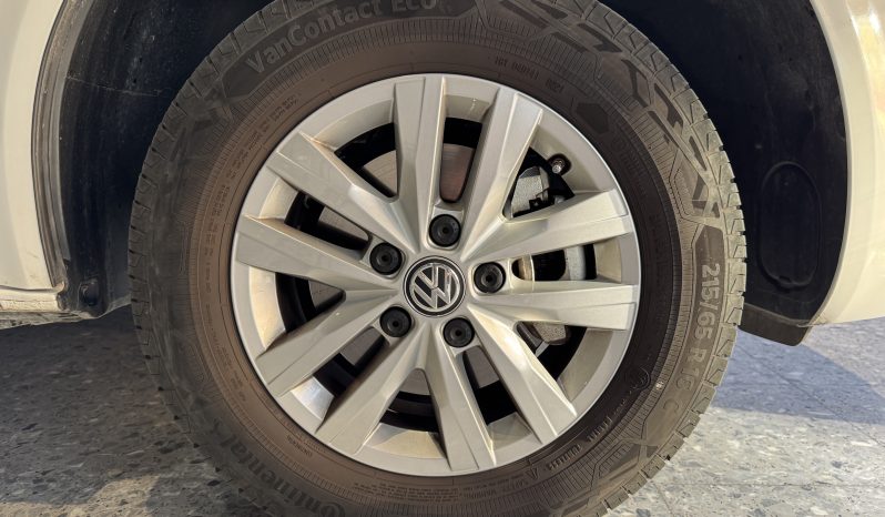 
								Volkswagen Caravelle full									