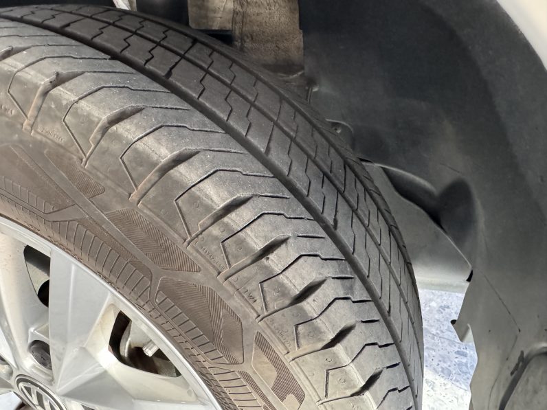 
								Volkswagen Caravelle full									