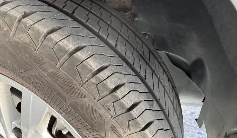 
								Volkswagen Caravelle full									