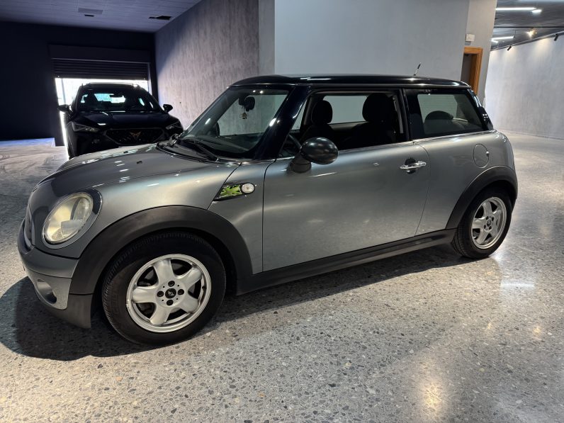 
								Mini Cooper 7103JSJ full									