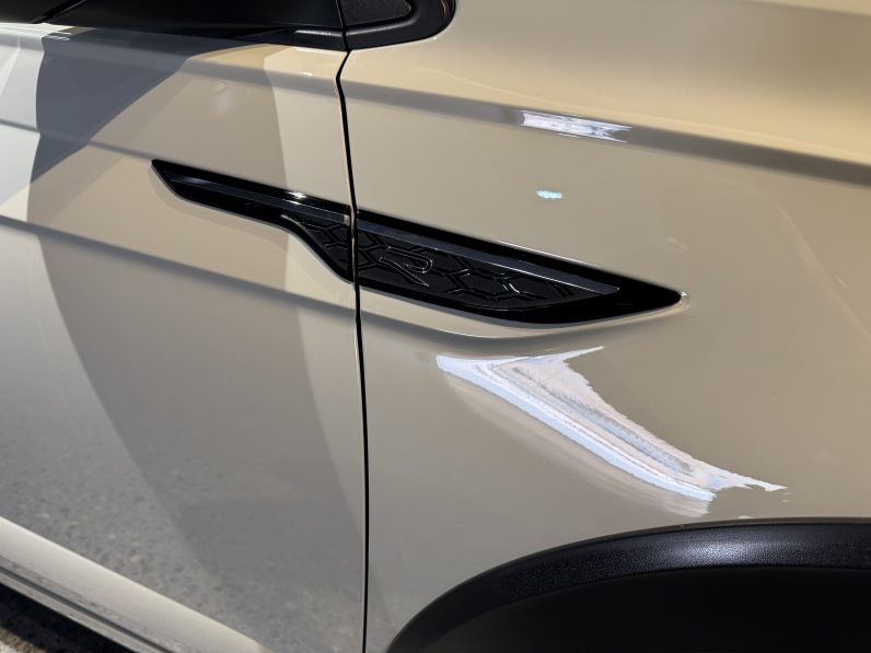 
								Volkswagen Taigo Rline full									