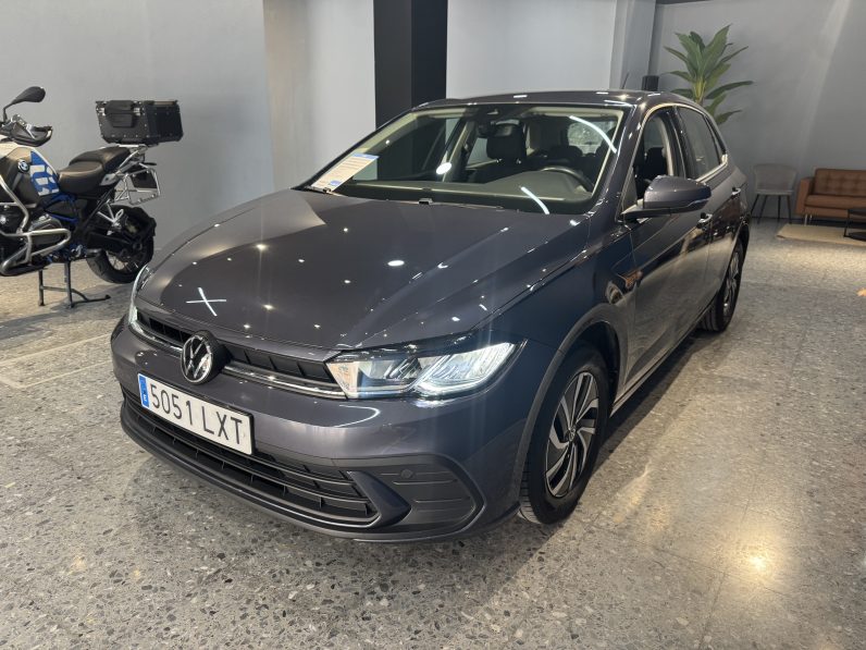 
								Volkswagen Polo Life full									