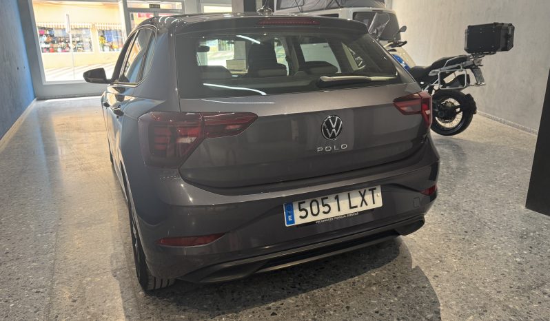
								Volkswagen Polo Life full									