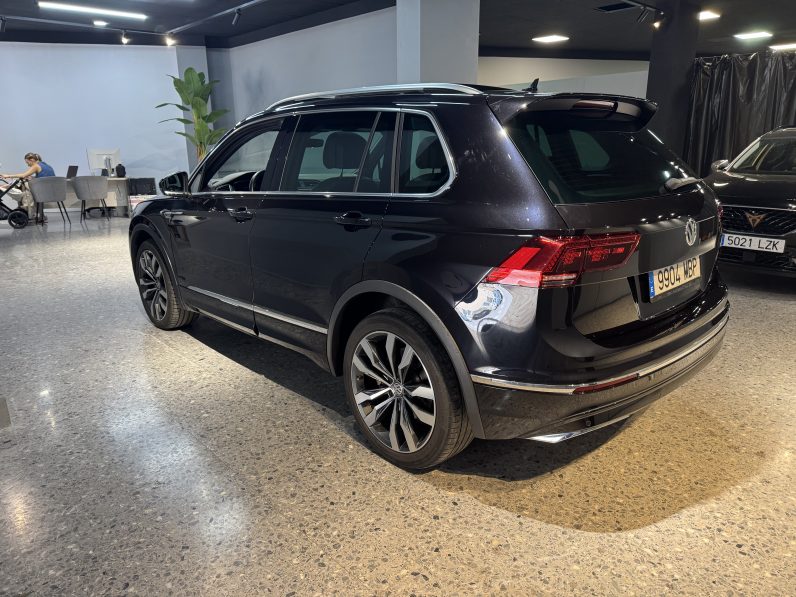 
								Volkswagen Tiguan R-line full									