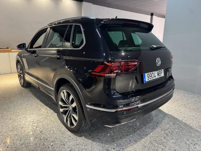 
								Volkswagen Tiguan R-line full									