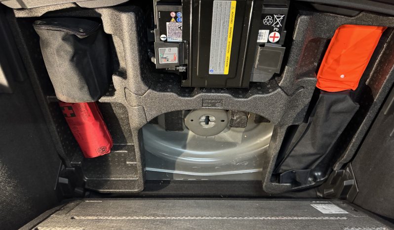 
								Volkswagen Tiguan R-line full									