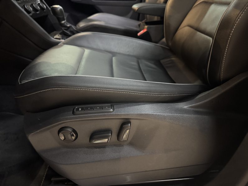 
								Volkswagen Tiguan R-line full									