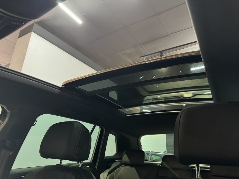 
								Volkswagen Tiguan R-line full									