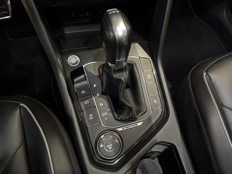 
								Volkswagen Tiguan R-line full									