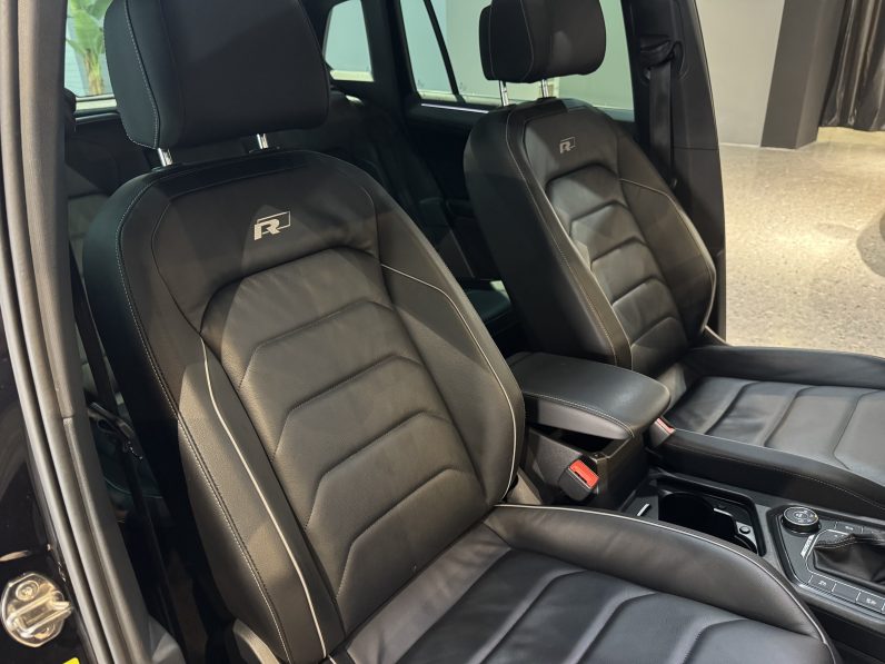 
								Volkswagen Tiguan R-line full									
