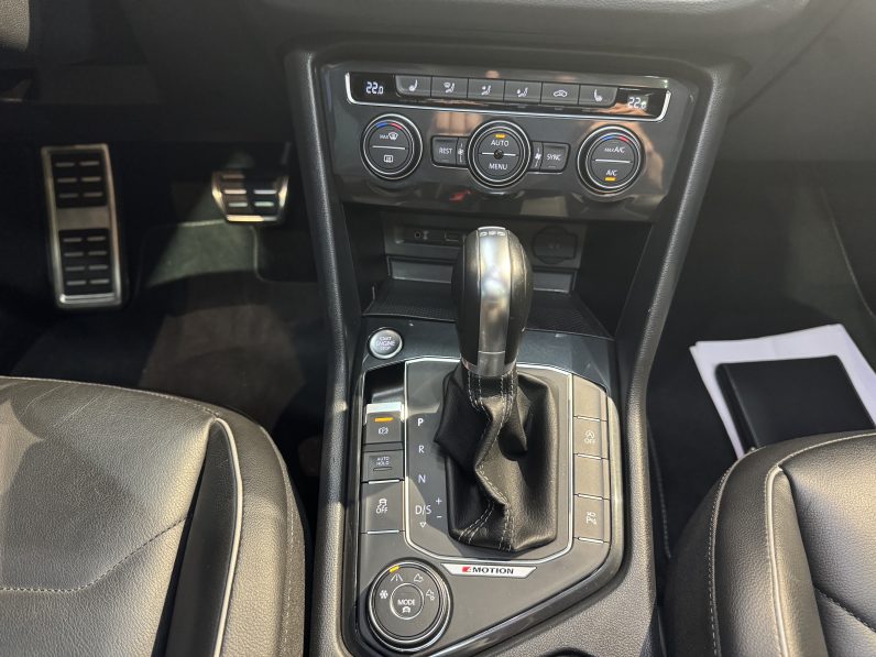 
								Volkswagen Tiguan R-line full									