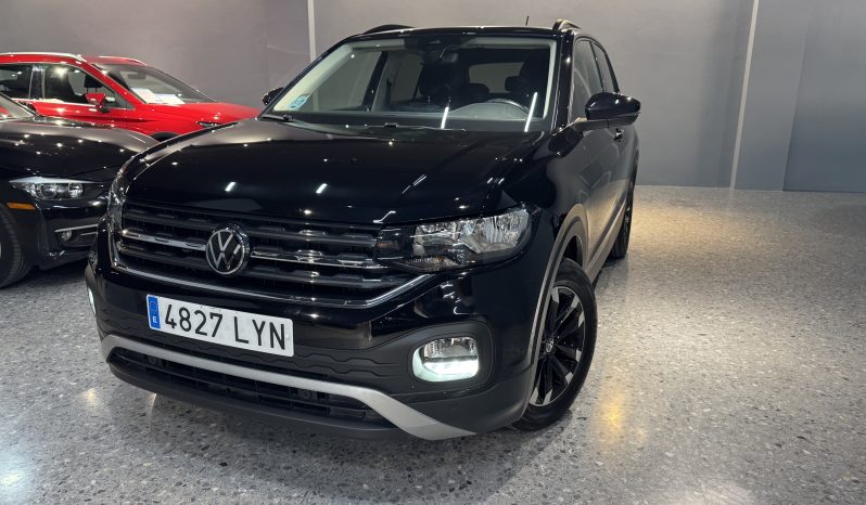 
								Volkswagen T-cross full									
