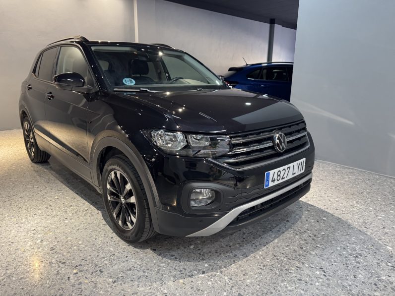 
								Volkswagen T-cross full									