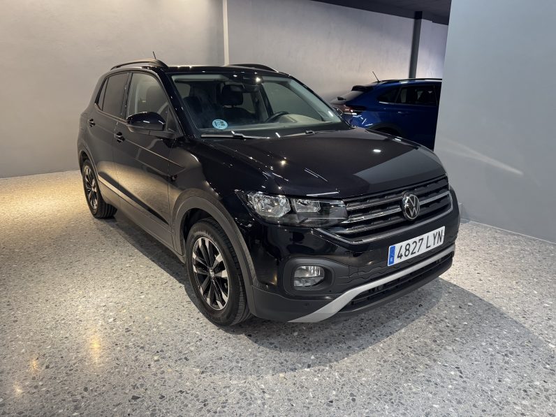 
								Volkswagen T-cross full									