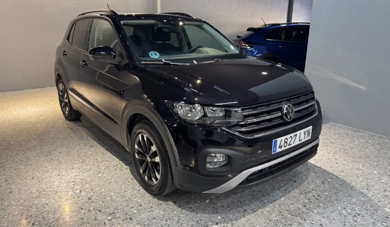 
								Volkswagen T-cross full									