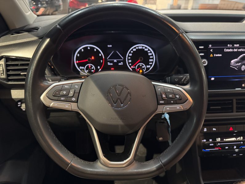 
								Volkswagen T-cross full									