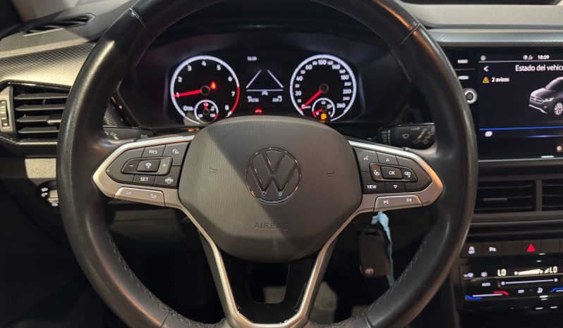 
								Volkswagen T-cross full									