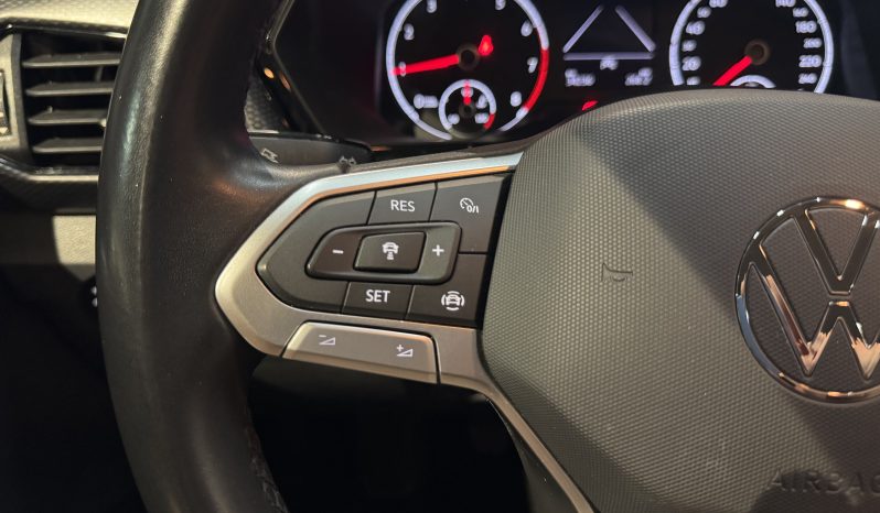 
								Volkswagen T-cross full									