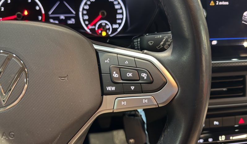 
								Volkswagen T-cross full									