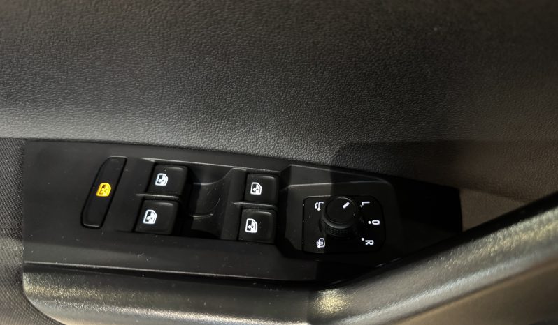
								Volkswagen Polo Negro full									