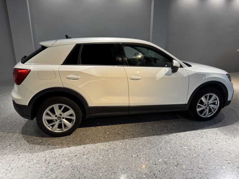 
								Audi Q2 full									