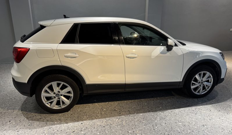 
								Audi Q2 full									