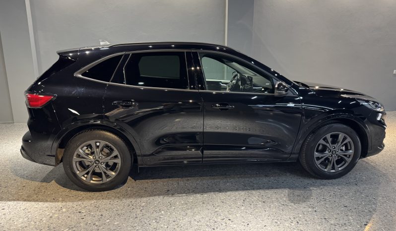 
								Ford Kuga 2.5 PHEV full									