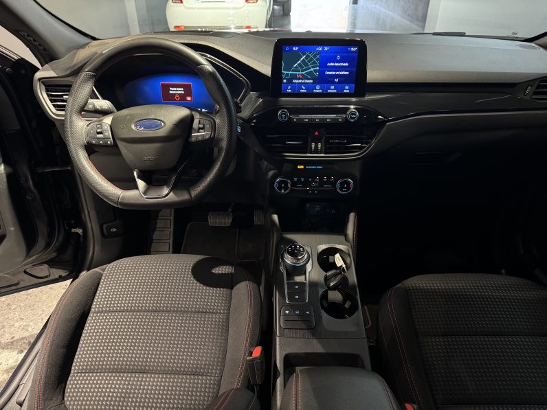 
								Ford Kuga 2.5 PHEV full									
