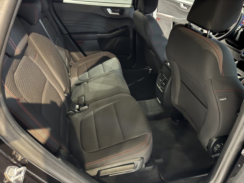 
								Ford Kuga 2.5 PHEV full									