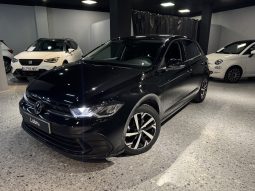 Volkswagen Polo Negro