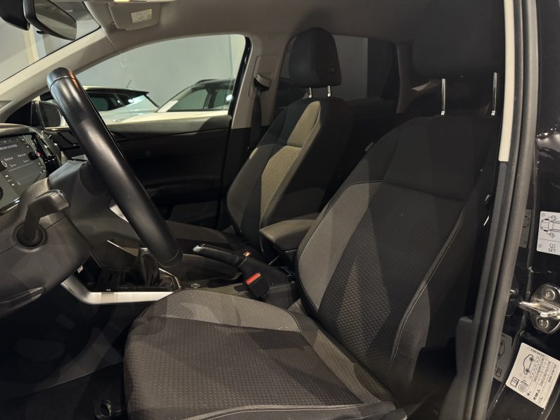 
								Volkswagen Polo Negro full									
