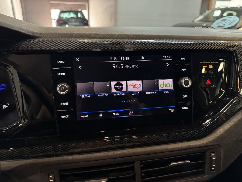 
								Volkswagen Polo Life full									