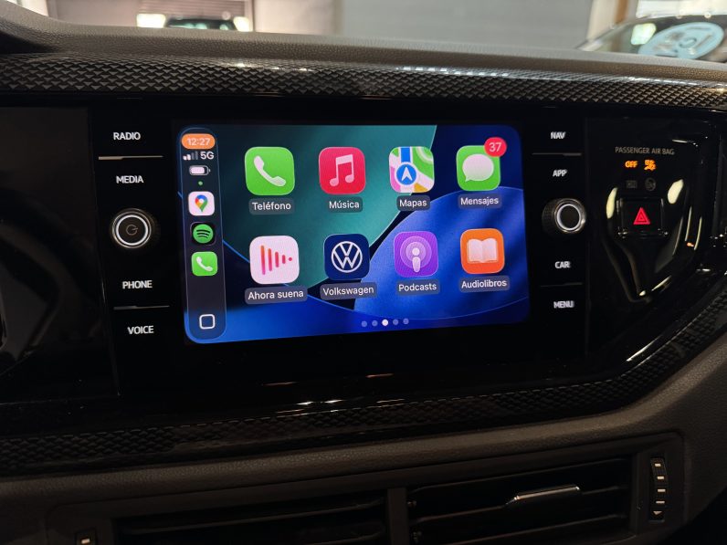 
								Volkswagen Polo Negro full									