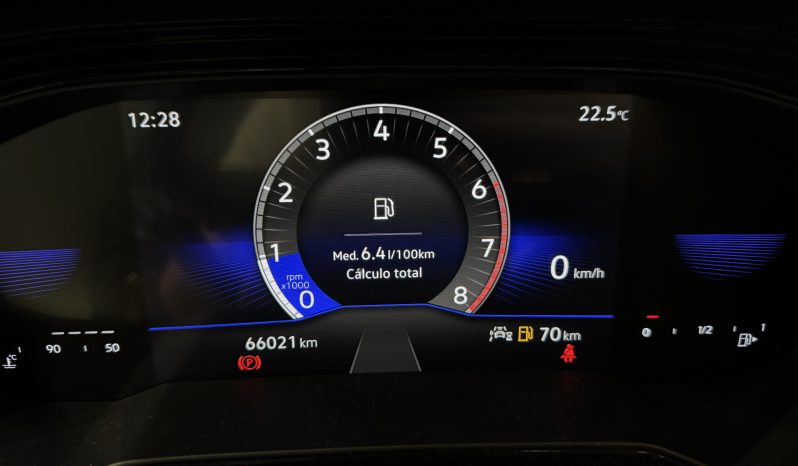 
								Volkswagen Polo Negro full									