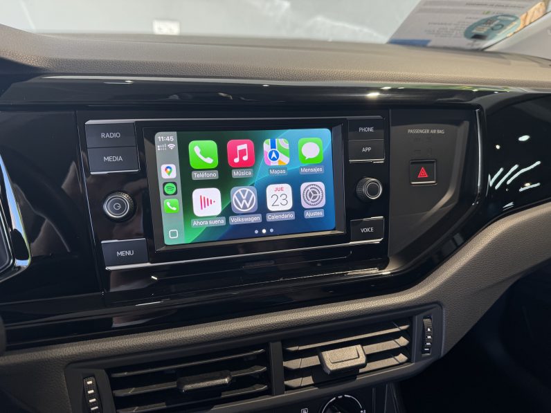 
								VOLKSWAGEN Polo life full									