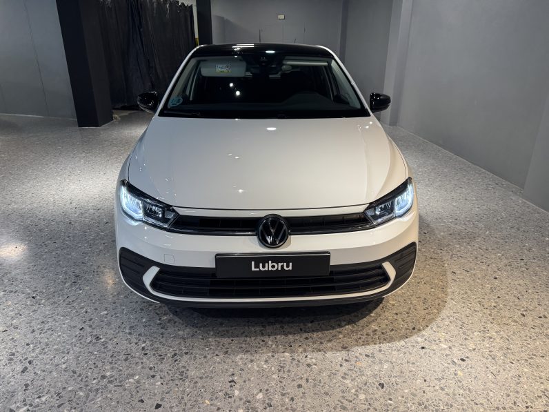 
								VOLKSWAGEN Polo life full									