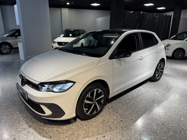 
								VOLKSWAGEN Polo life full									