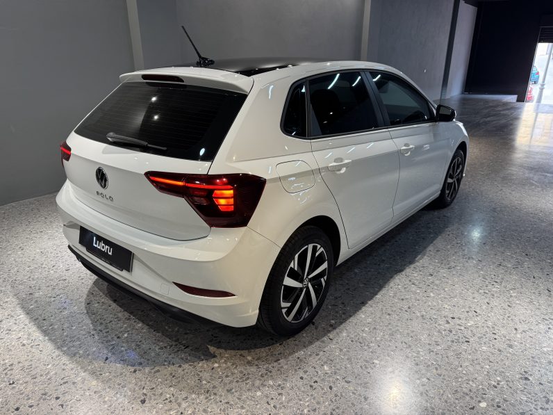 
								VOLKSWAGEN Polo life full									