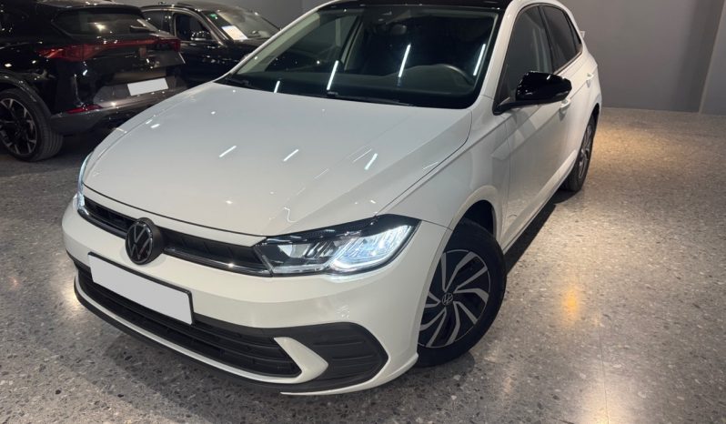 
								VOLKSWAGEN Polo life full									