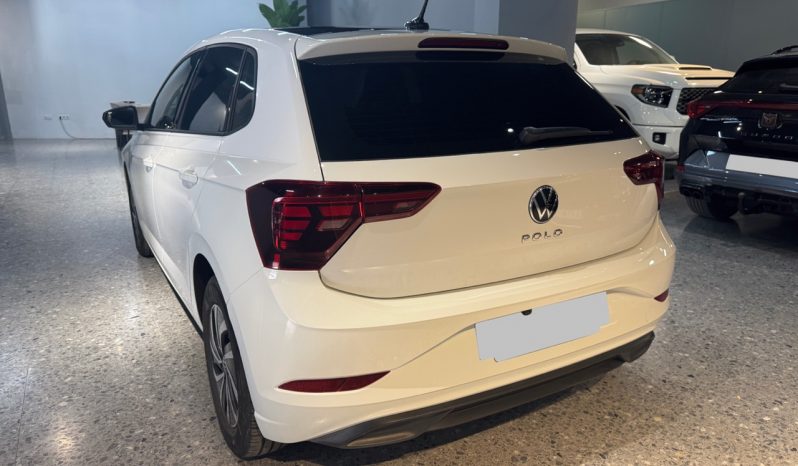 
								VOLKSWAGEN Polo life full									