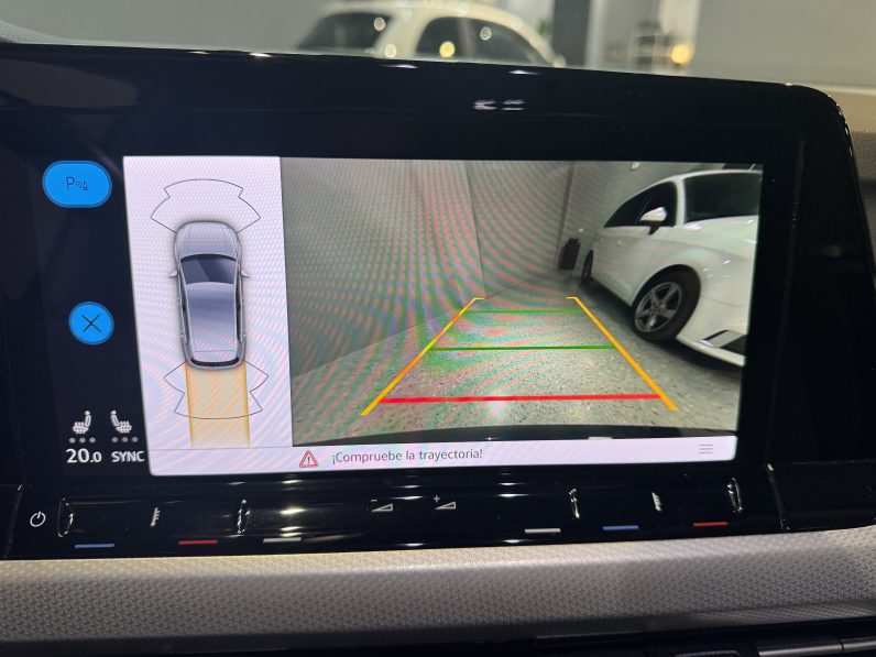 
								Volkswagen Golf life full									