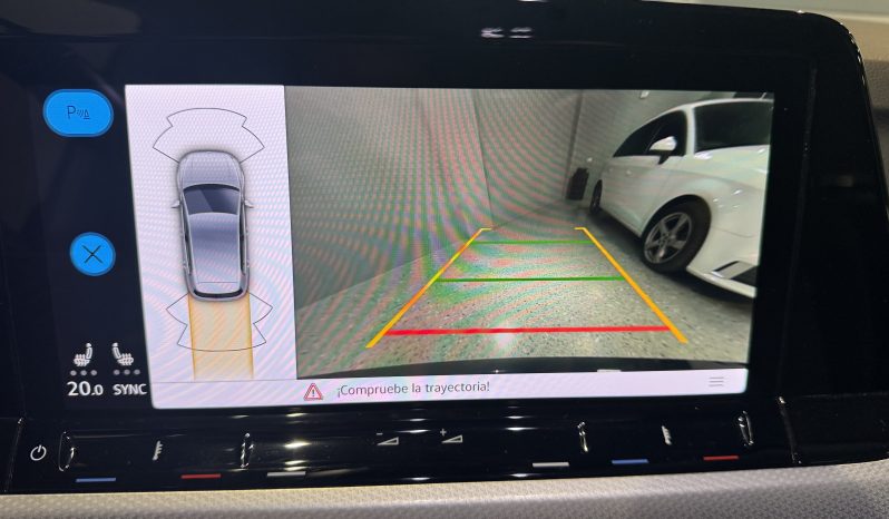 
								Volkswagen Golf life full									