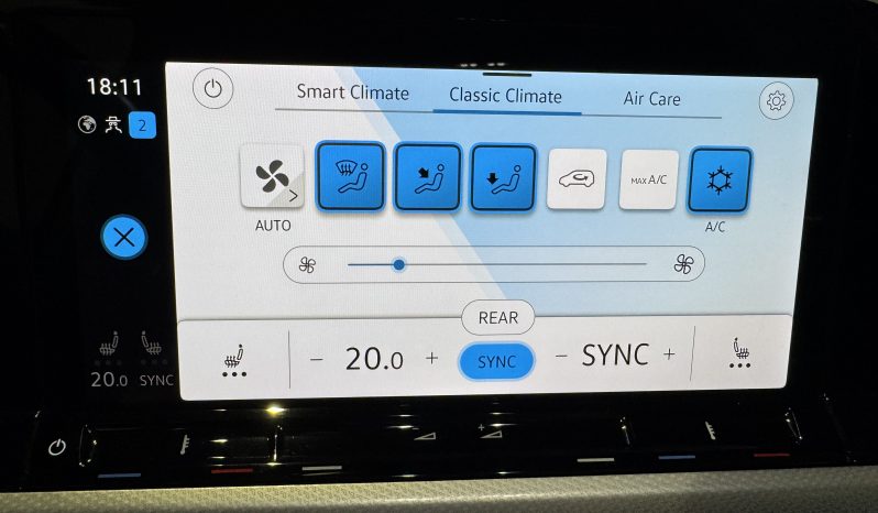 
								Volkswagen Golf life full									