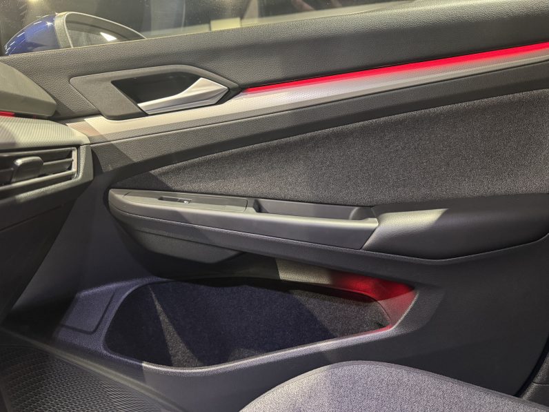 
								Volkswagen Golf life full									