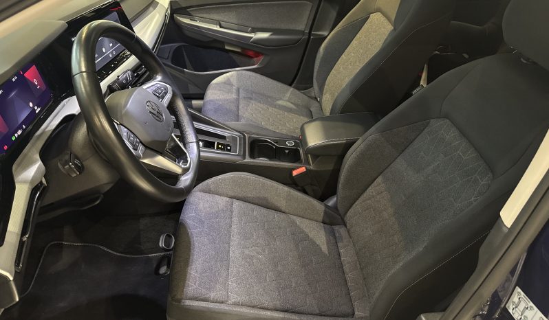 
								Volkswagen Golf life full									