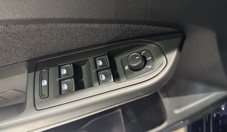 
								Volkswagen Golf life full									